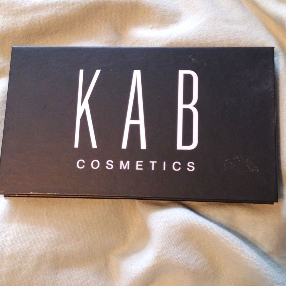 New KAB Cosmetics Day + Night Eyeshadow Palette
